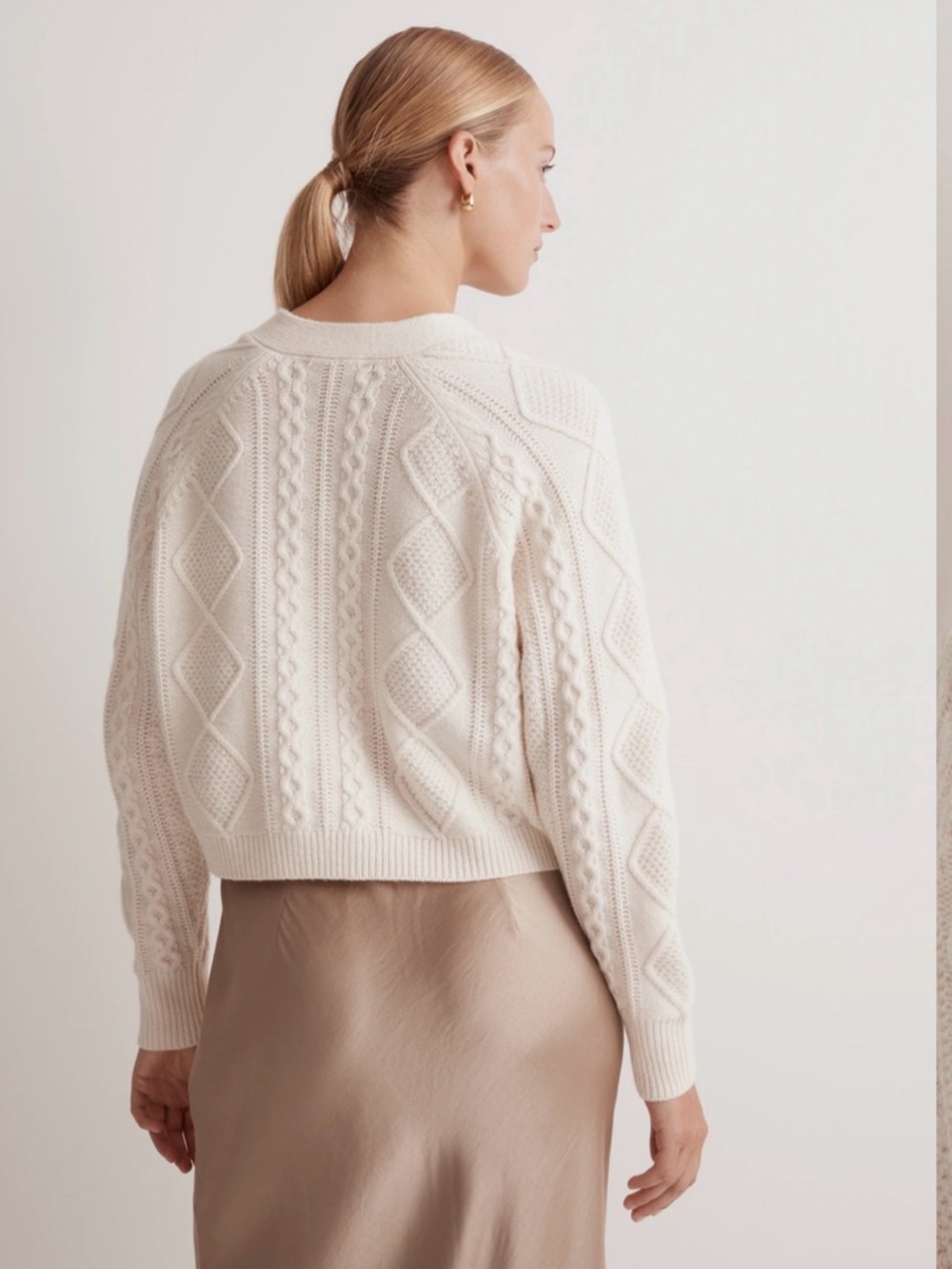Madewell Cream Cable-Knit Cropped V-Neck Cardigan - Picture 4 of 7